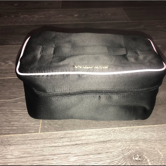 Victoria Secret Intimates Travel Case - Picture 3 of 6